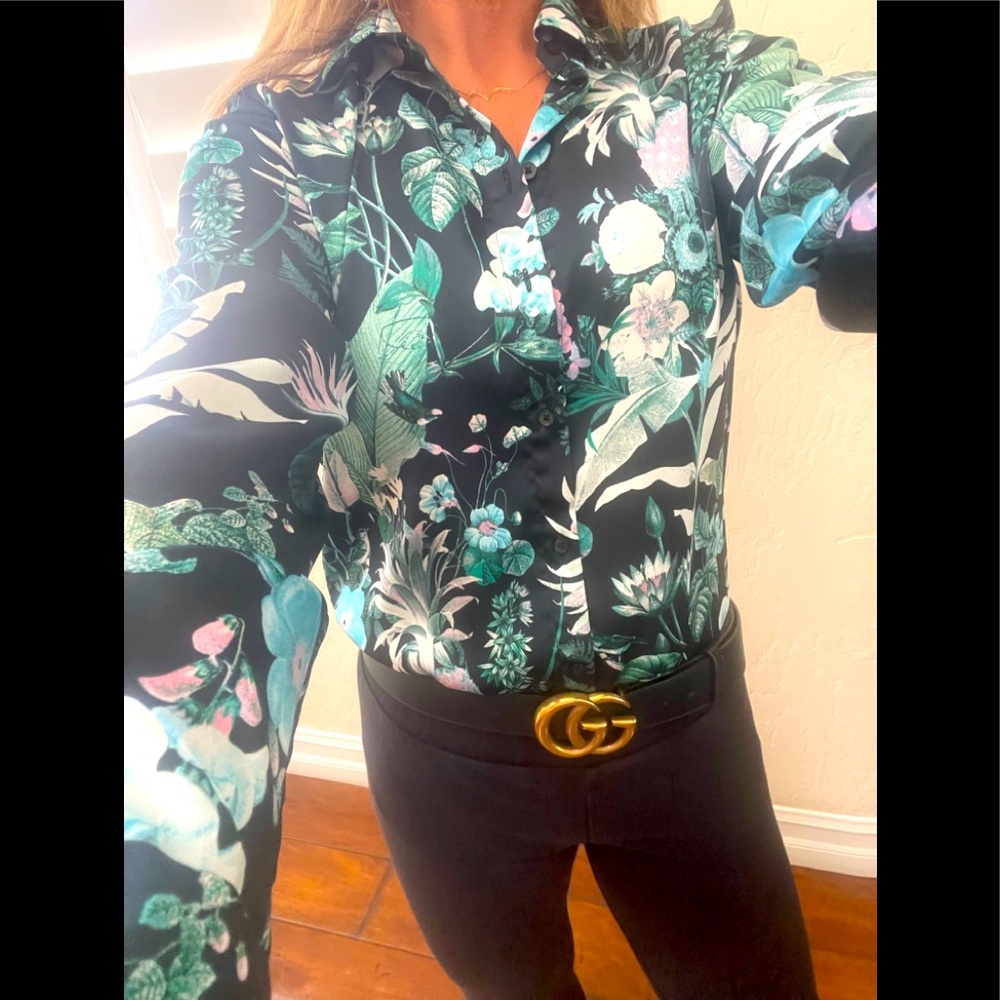 🌴💕🌴Banana Republic S women’s button up Tropical leaf print. LNWOT